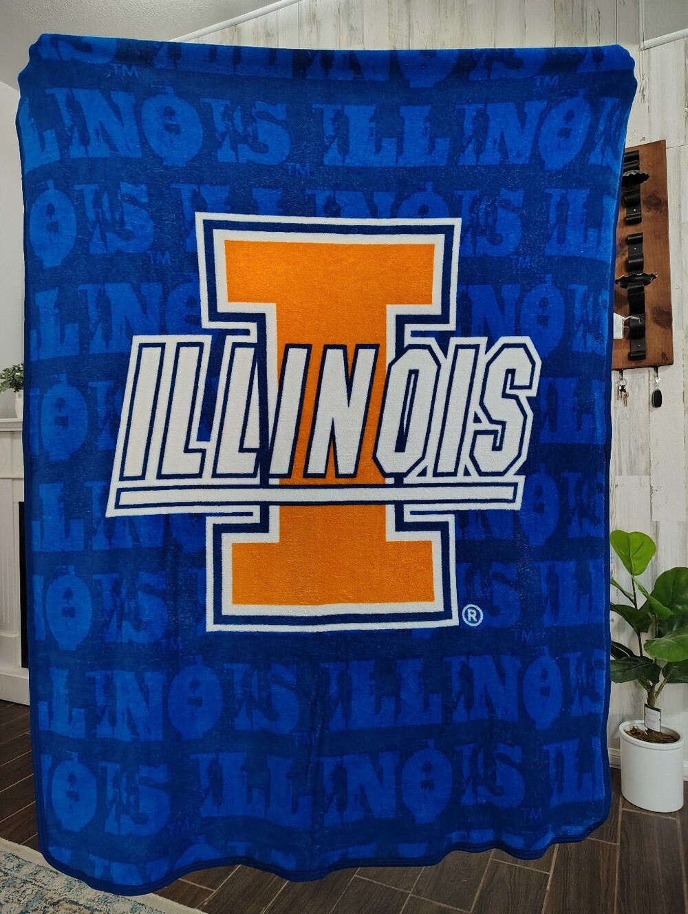 NORTHWEST University Of Illinois Original 2013 Illinois Fighting Illini Blanket
